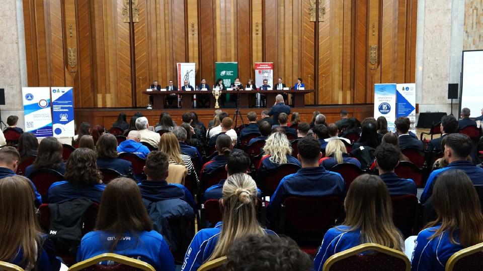 Studenți ai Facultăților de drept din Republica Moldova și România, întruniți la Chișinău în cadrul unei competiții studențești