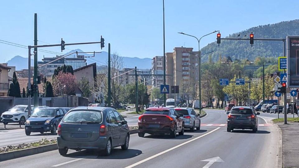 Brașovul introduce semafoare care „pedepsesc” depășirea vitezei