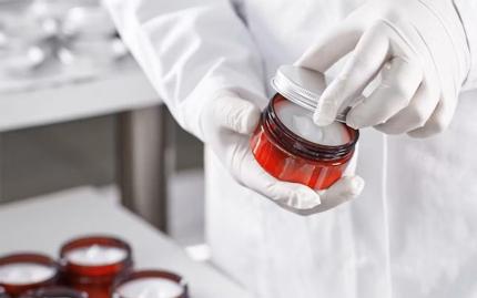 Reguli noi pentru produsele cosmetice: Guvernul vrea mai multă siguranță și transparență