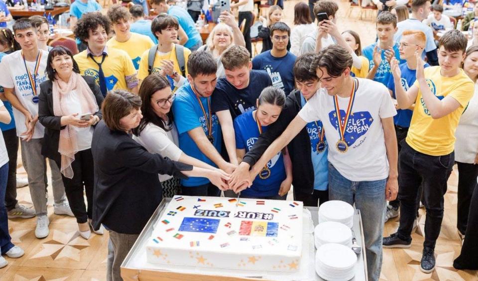 Peste 800 de echipe s-au înscris la EuroQuiz 2026