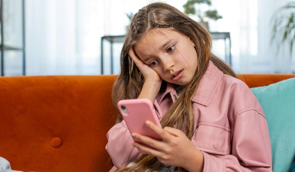 Grecia va interzice rețelele sociale pentru copiii sub 15 ani începând cu 2027