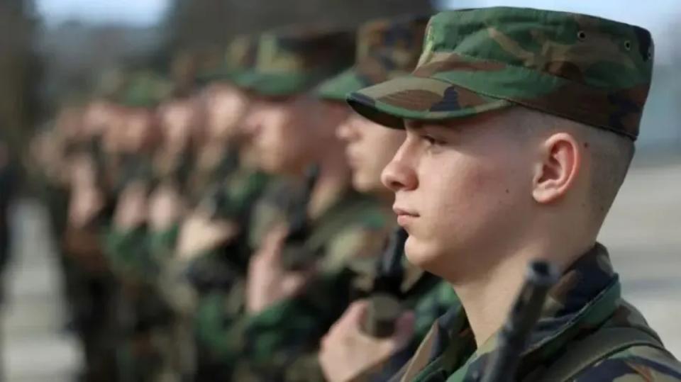 Circa 1 200 de tineri vor fi încorporați în Armata Națională în perioada aprilie-iulie