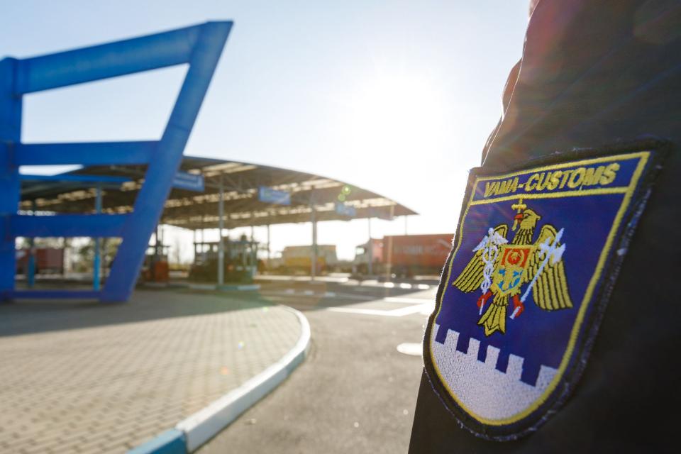 Таможенная служба сообщает о поступлениях в размере более 871,7 млн леев за период с 18 по 24 мая 2026 года