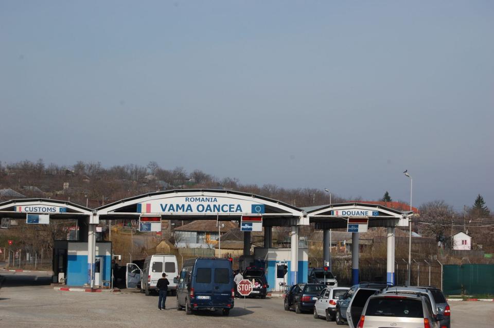 Frontiera moldo-română, tot mai aglomerată: industria turismului cere intervenții rapide