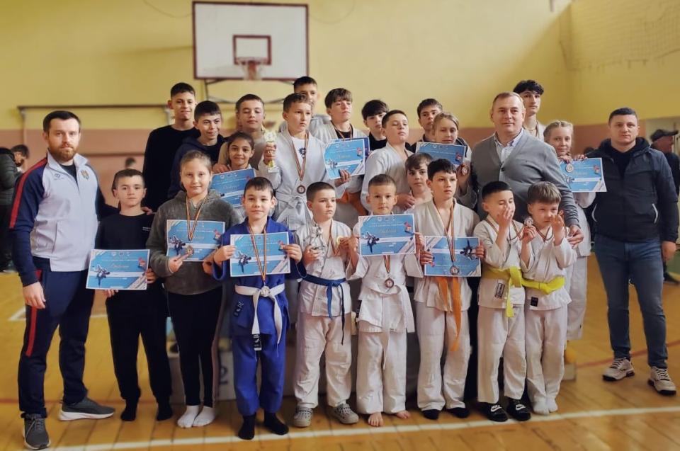 Performanțe pentru sportivii din Cahul la Turneul de Judo de la Cantemir: 12 medalii obținute