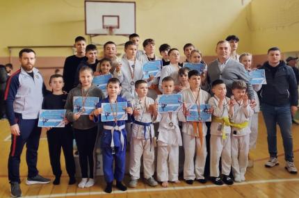 Performanțe pentru sportivii din Cahul la Turneul de Judo de la Cantemir: 12 medalii obținute