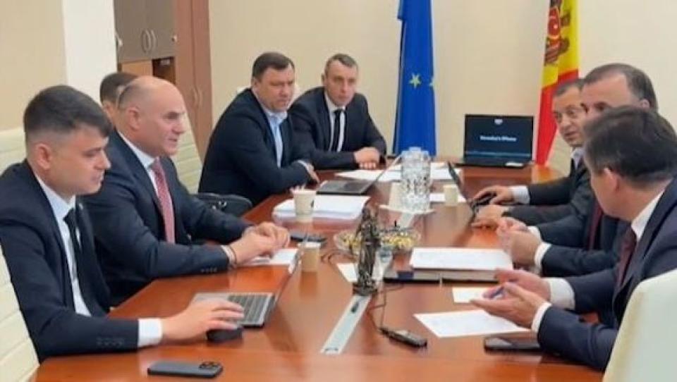 Deputații PAS au respins crearea unei comisii de anchetă în cazul adolescentului împușcat la Cahul. Opoziția acuză, guvernarea invocă lipsa de timp