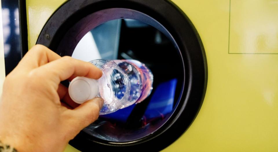 Ambalajele din plastic, sticlă și metal vor putea fi returnate: A fost desemnat administratorul Sistemului de depozit pentru ambalaje