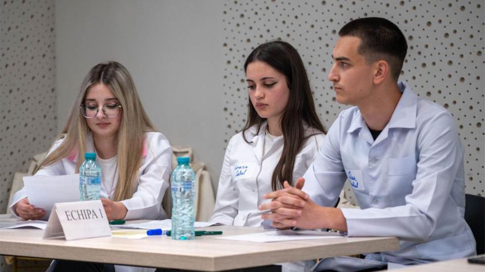Viitorii medici din Cahul și alte 3 orașe, au dezbătut integritatea în profesia medicală la nivel național