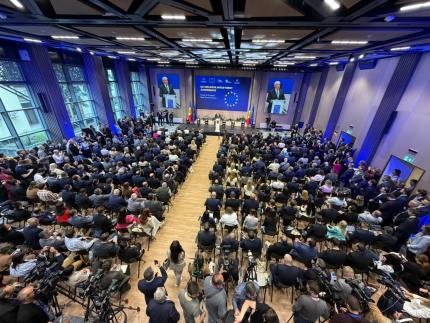 Peste 1 miliard de euro investiții pentru Moldova. Mesajul transmis la conferința Moldova – UE