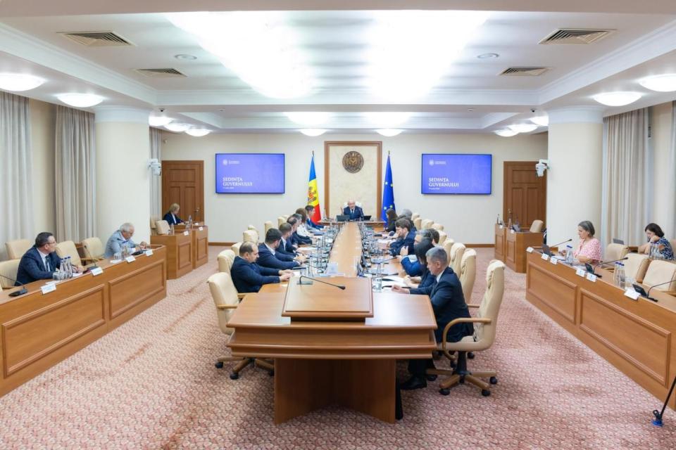 Guvernul alocă compensații de 1,8 milioane de lei pentru victime ale represiunilor politice