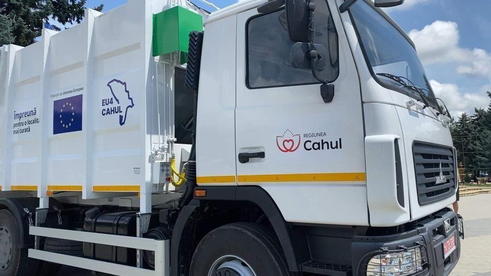 CAHUL: Au fost aprobate noi tarife pentru evacuarea deșeurilor și întreținerea blocurilor. Cât vor plăti locuitorii din 1 iulie 2026