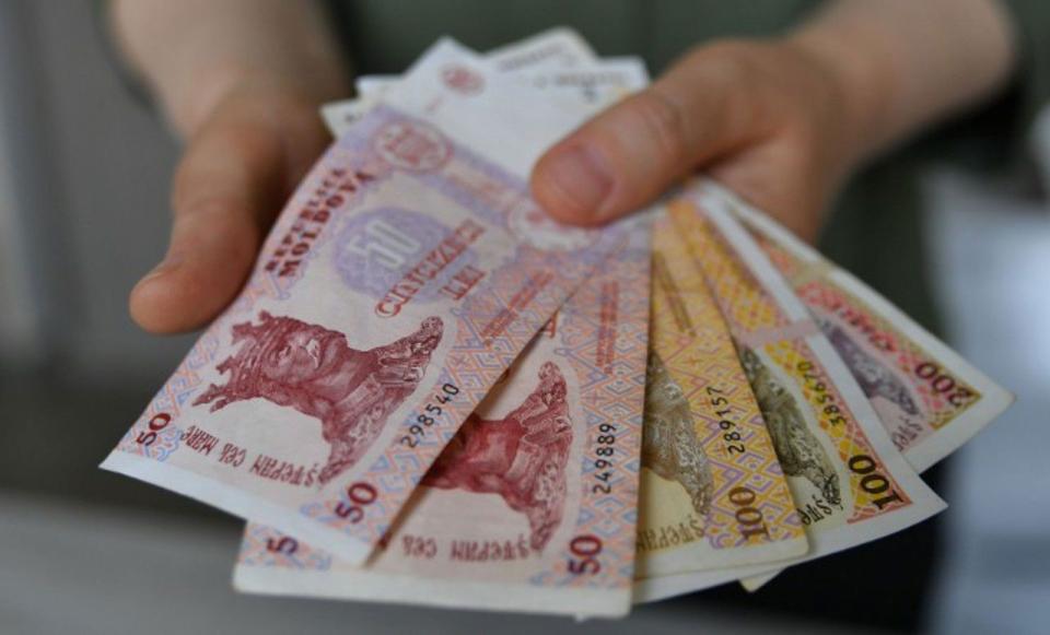 Salariile bugetarilor vor crește cu 10-30% odată cu aplicarea noii legi a salarizării, ministru
