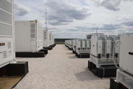 Încă un parc fotovoltaic mare, de 30 MW cu baterii de stocare a energiei de 60 MWh, urmează a fi construit la Vadul lui Vodă