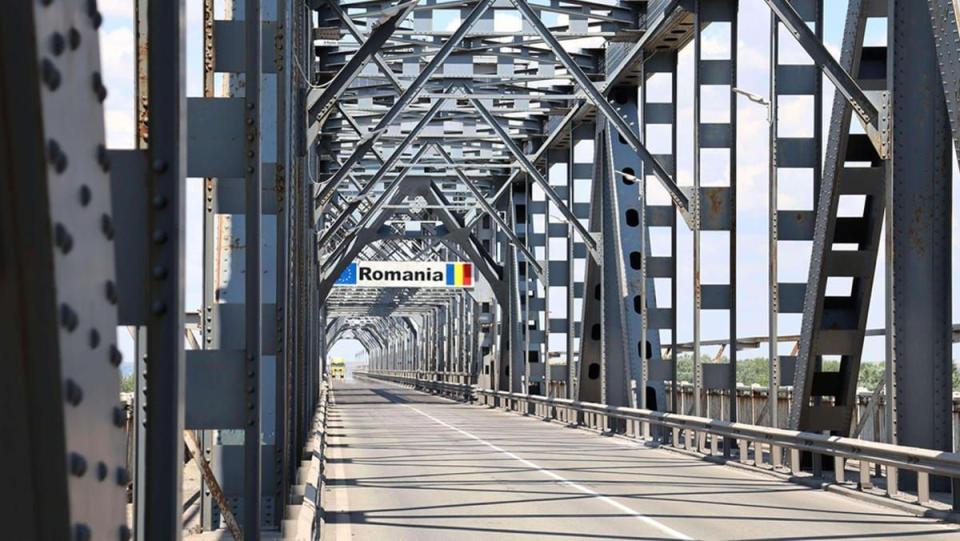 Podul Giurgiu-Ruse, închis circulației pe 4 și 5 iunie pentru lucrări de asfaltare