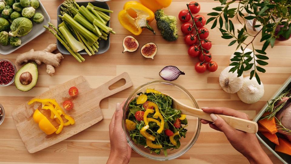 Caniculă în Moldova: ce alimente sunt recomandate și ce ar trebui evitat în zilele de arșiță