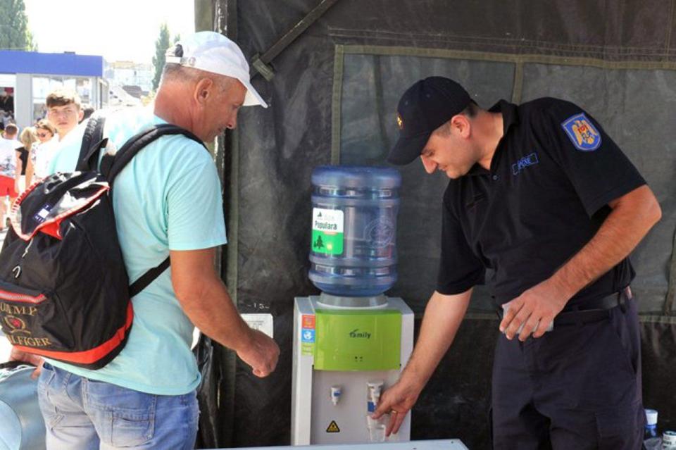 IGSU a instalat 14 corturi anticaniculă în mai multe raioane ale țării, inclusiv la Cahul