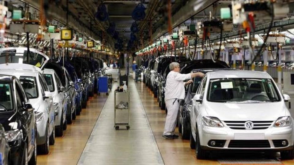Guvernul aprobă o nouă lege pentru omologarea vehiculelor. Vor fi recunoscute mai ușor omologările din UE