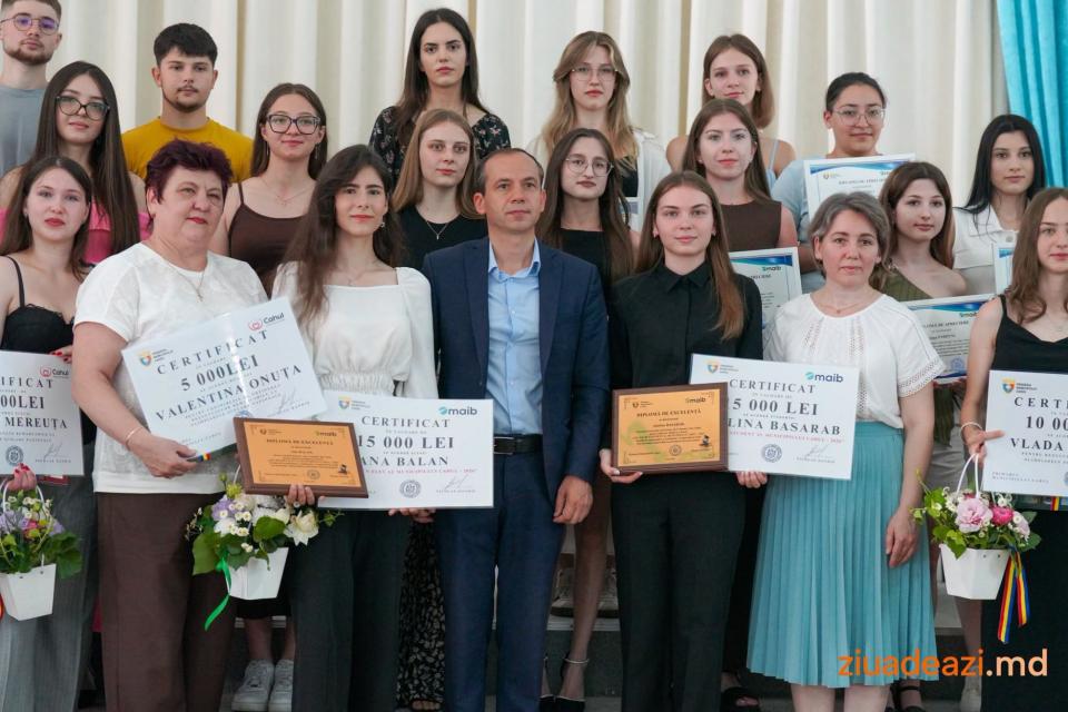 Cei mai buni elevi și studenți ai municipiului Cahul, premiați la cea de-a X-a ediție a Galei Excelenței