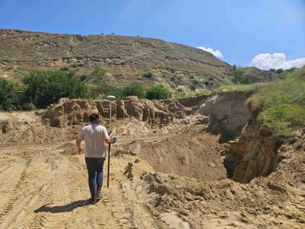 Inspectorii de mediu verifică exploatarea resurselor minerale în Văleni, raionul Cahul