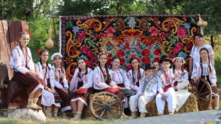 Festivalul „Drăgaicele” a ajuns la cea de-a V-a ediție: tradițiile populare, celebrate la Vadul lui Isac