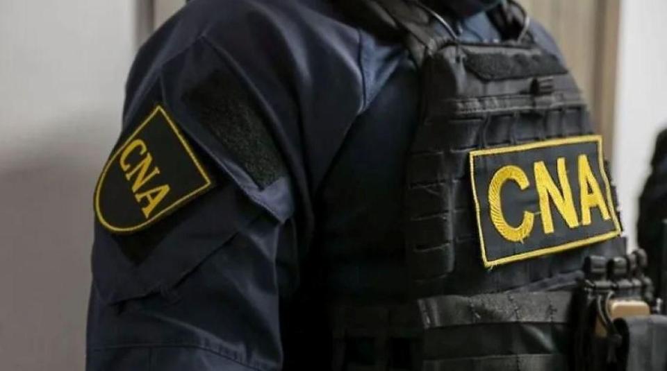 Bărbat cercetat de CNA după ce ar fi cerut 6.000 de euro pentru a obține o achitare într-un dosar de conducere în stare de ebrietate
