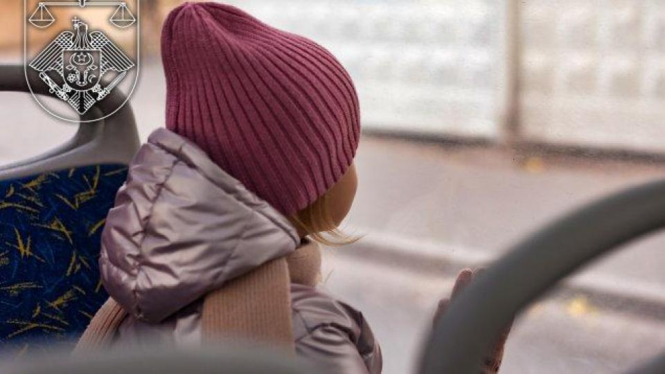 A permis unui bărbat să întrețină acte sexuale cu fiica sa de 6 ani contra unei sume bănești: mama minorei și bărbatul – condamnați la ani grei de închisoare