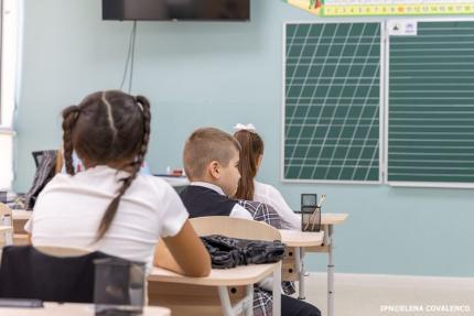 Notele revin în clasa a IV-a la Limba română și Matematică începând cu anul școlar 2026–2027