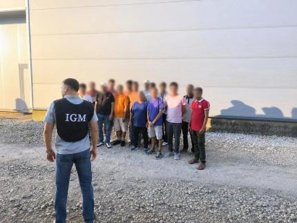 Peste 100 de muncitori străini verificați. IGM a depistat peste 100 de nereguli și doi migranți aflați ilegal în țară