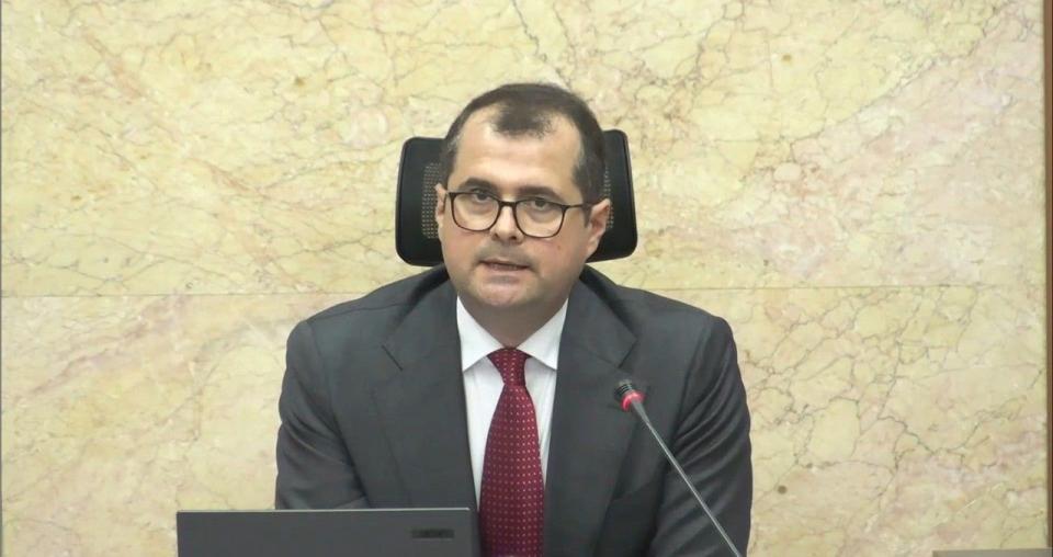 Premierul anunță majorarea cu 50% a impozitului pe profit pentru bănci. Măsura va fi aplicată în 2027