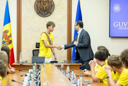 Premierul Vasile Tofan, către tinerii din diaspora: „Păstrați legătura cu Republica Moldova – este un mare avantaj pentru voi”