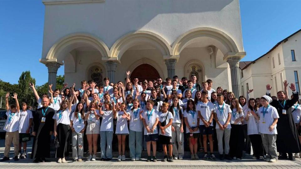 Mănăstirea Sfânta Treime din satul Roșu a găzdui o tabără pentru 100 de tineri din raioanele Cahul, Cantemir și Leova