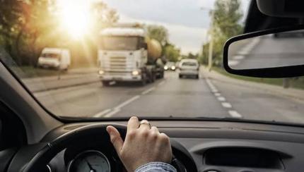 Poliția: Șoferii cu mașini înmatriculate peste hotare trebuie să aibă vinieta valabilă