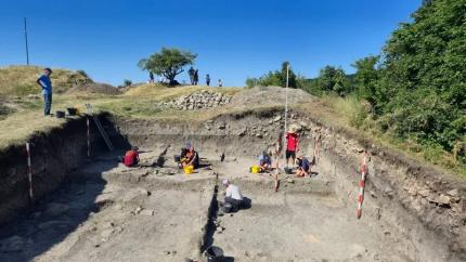 Descoperire arheologică în România: un nou segment al unei fortificații geto-dacice, scos la lumină