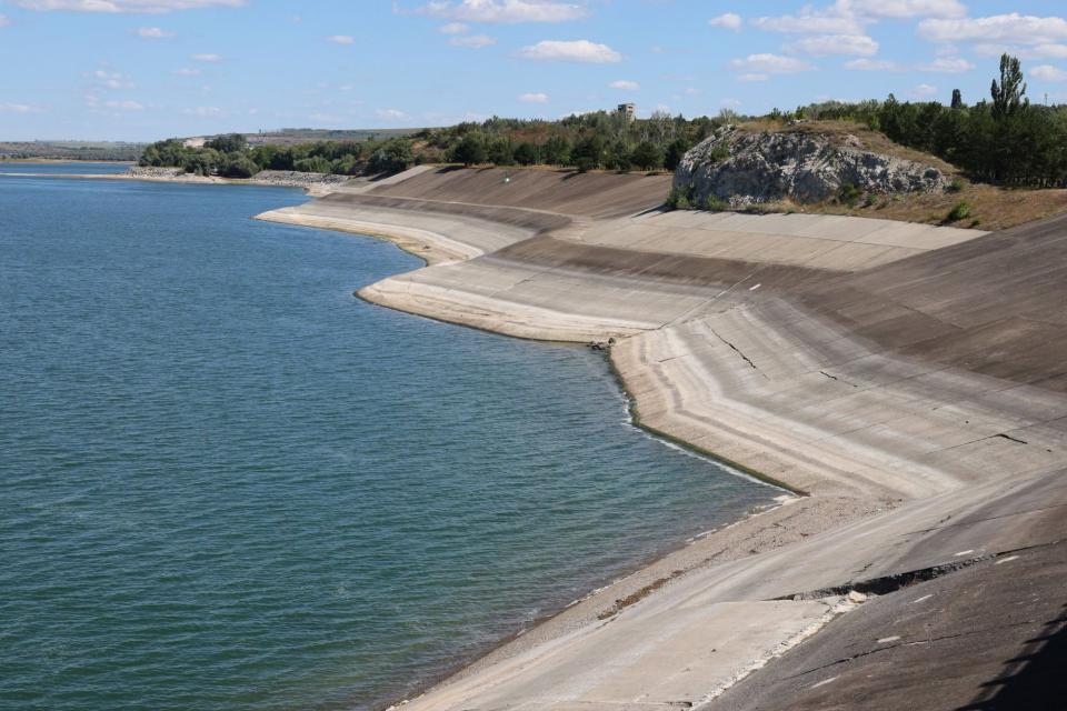Debitul evacuat în râul Prut, redus din cauza scăderii nivelului lacului Costești–Stânca