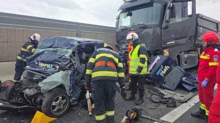 Doi cetățeni moldoveni au murit într-un grav accident rutier în România