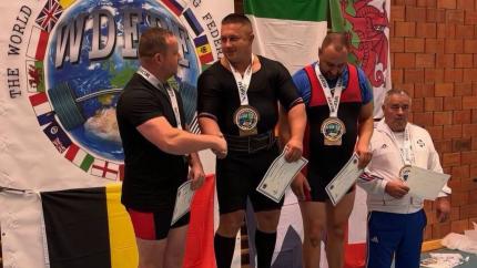 Polițist din Moldova, campion mondial la powerlifting. Stanislav Reaboi a cucerit aurul la genuflexiuni