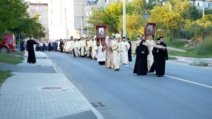 Credincioși au participat la procesiunea dedicată sfinților ocrotitori ai Episcopiei Basarabiei de Sud