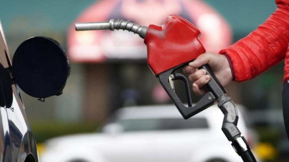 Operatorii care vor stoca rezervele de urgență de carburanți vor avea nevoie de autorizație ANRE