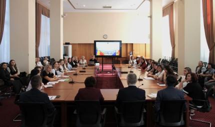 Peste 200 de profesori din Republica Moldova au participat la programe de formare în România