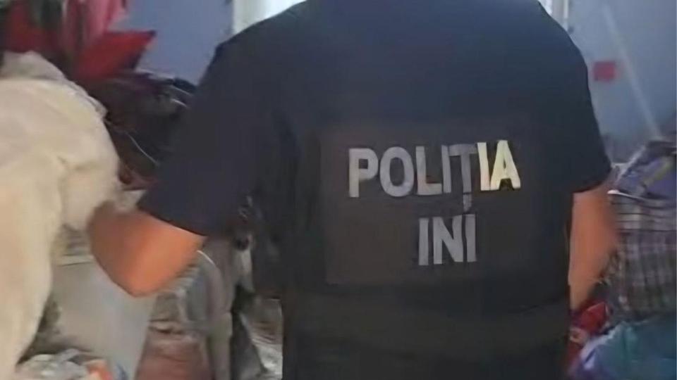 VIDEO// „Muguri” la borcan și un obiect asemănător cu o grenadă depistate la un bărbat din raionul Cahul 