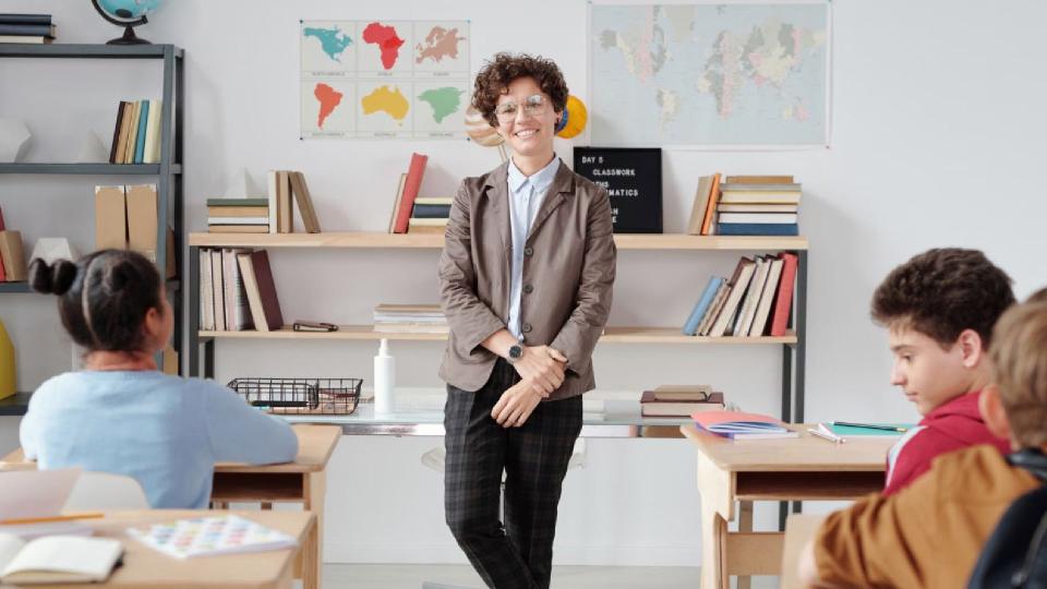 Cadrele didactice nu mai sunt obligate să-și reconfirme gradele didactice după validarea competențelor