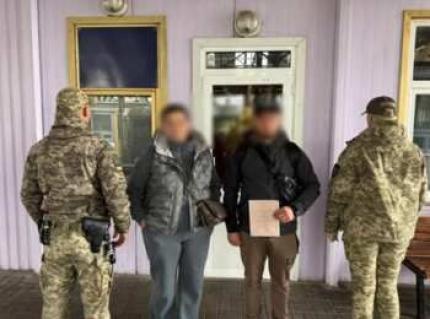 Nouă bărbați din Ucraina ar fi încercat să treacă ilegal frontiera, ascunși într-un camion cu produse lactate VIDEO