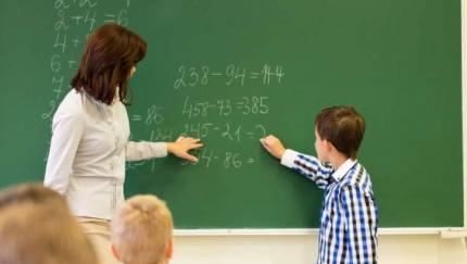 5 octombrie, Ziua Mondială a Profesorilor. 60 de ani de la adoptarea documentului care a pus bazele protejării profesiei