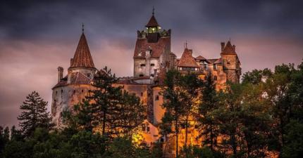 Tururi speciale de Halloween la Castelul Bran: biletele pornesc de la 100 de RON