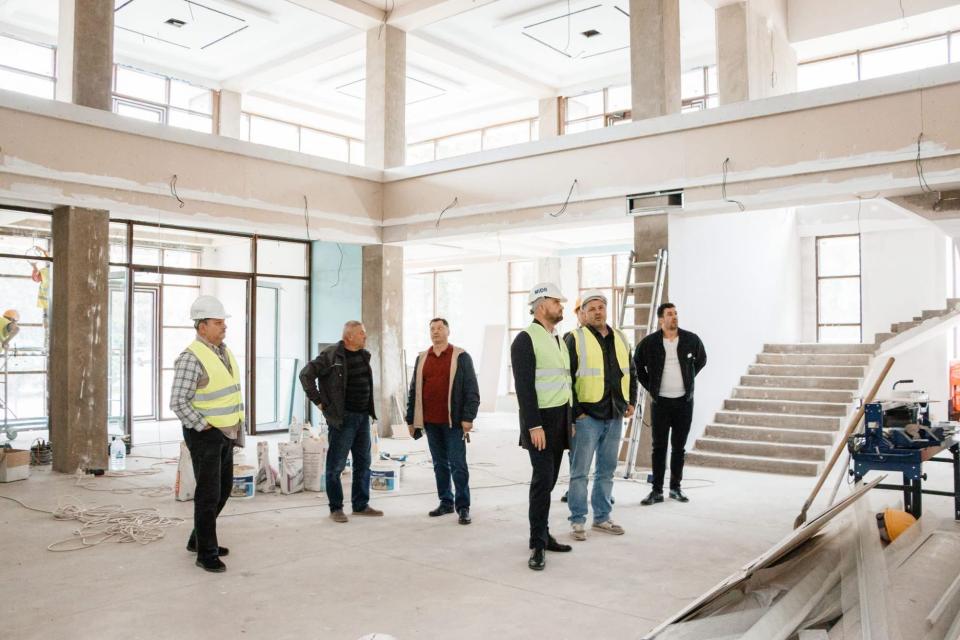 Două proiecte majore de infrastructură avansează la Cahul: stația de epurare este finalizată în proporție de 98%, iar lucrările la noul teatru continuă