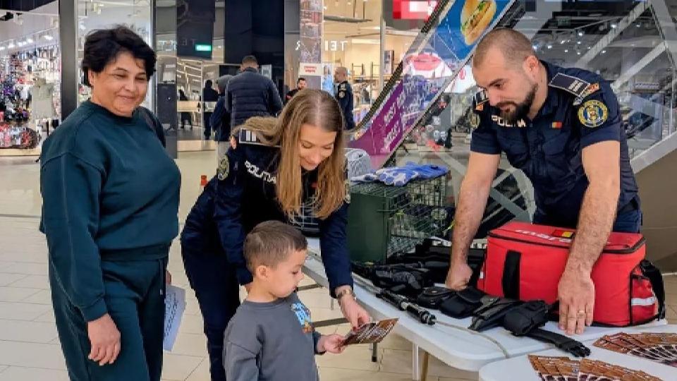 Polițiștii din Galați și-au deschis porțile pentru copii și tineri. Ce au putut descoperi vizitatorii