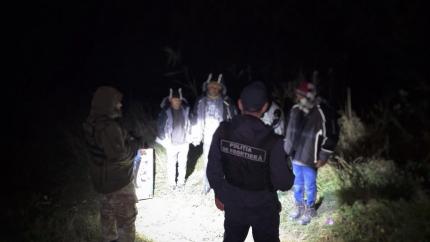 Cinci cetățeni din Bangladesh, prinși în timp ce încercau să ajungă ilegal în România, traversând Prutul /VIDEO