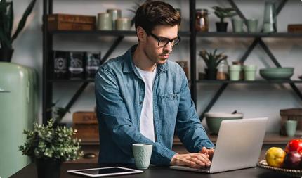 Freelancerii din Moldova au înregistrat venituri de peste 53 de milioane de lei în septembrie