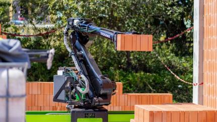 Peste 150 de elevi din Galați vor participa la ateliere de robotică și agricultură inteligentă
